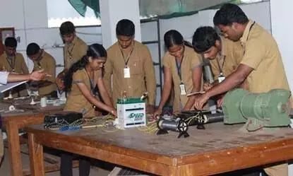 ITI தோ்ச்சி பெற்றவா்கள் தொழில் பழகுநர் பயிற்சியில் சேர விண்ணப்பிக்கலாம்